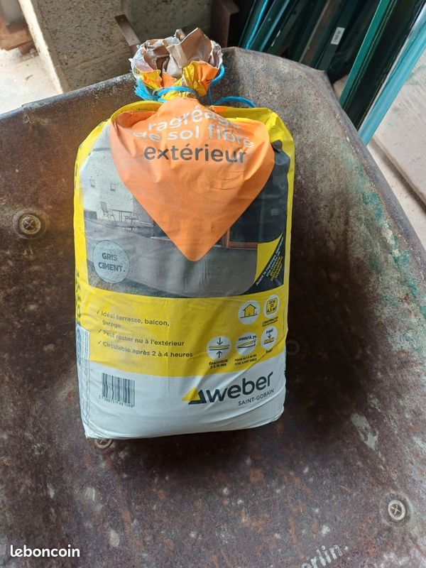 Ragreage fibré extérieur Weber Bricolage