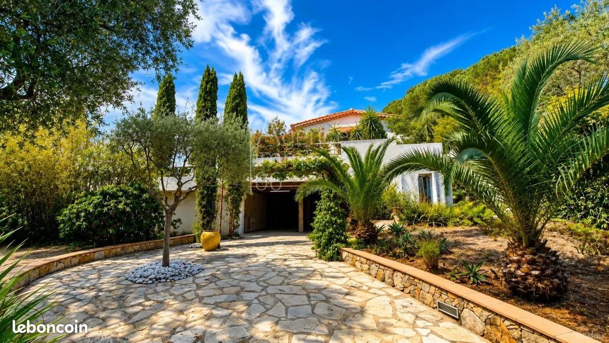 Maison 5 pièces 128 m² · à Cannes · 128 m² · 890 000 €