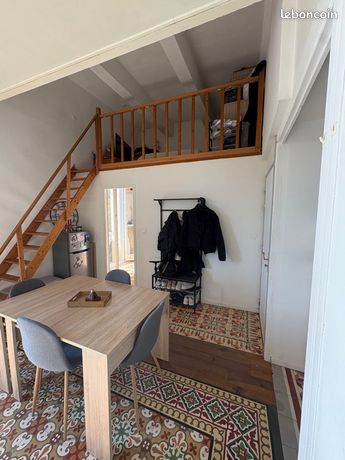 T2 avec grand balcon + parking