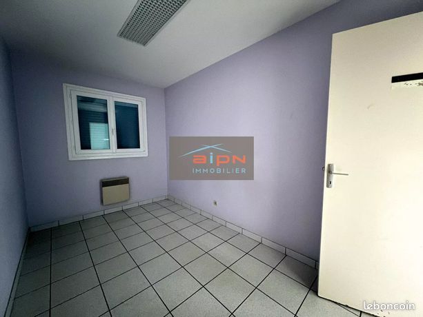 https://img.leboncoin.fr/api/v1/lbcpb1/images/e6/9b/c3/e69bc385e44912e61fbacfa81d18ad77d01204f7.jpg?rule=ad-image
