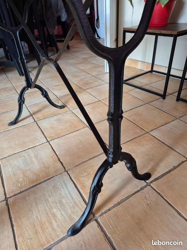 Table bistrot plateau ovale en marbre (image 5)