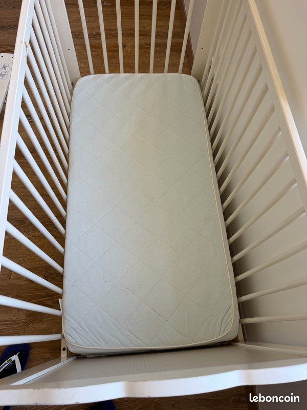 Lit bébé IKEA + matelas (image 4)