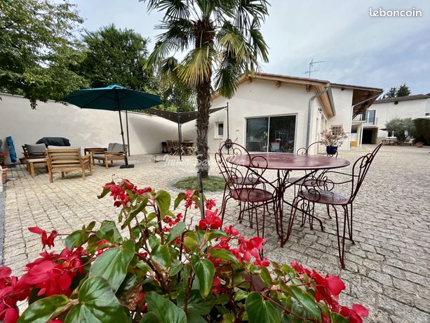Propriété 8 pièces 210 m²