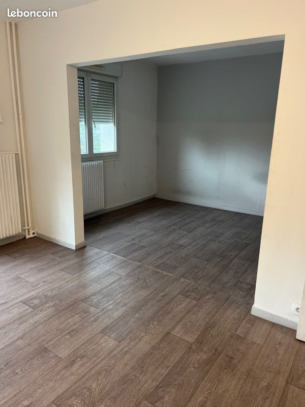 Appartement 2 pièces 55 m² · à Saint-Priest · 55 m² · 900 €