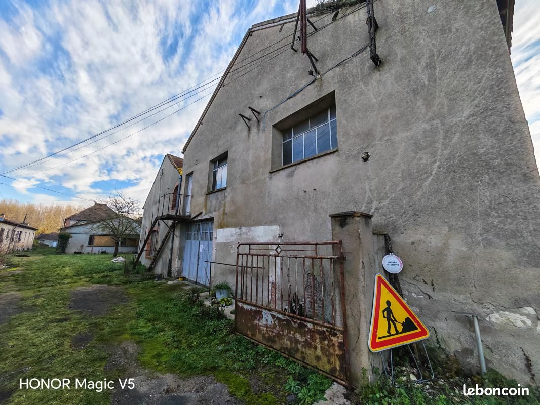 Immeuble 15 pièces 2 850 m² (image 3)