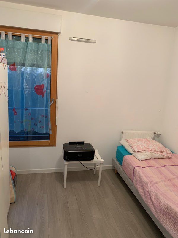 Collocation dans un appartement (image 1)