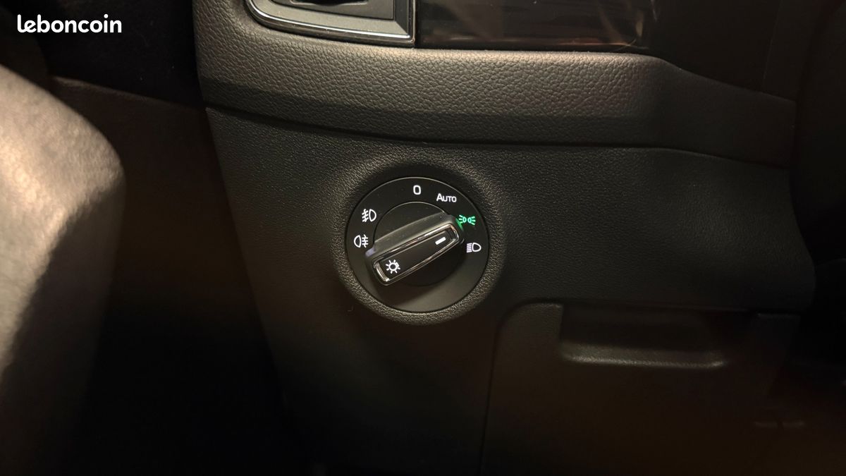 Skoda kodiaq 2.0 tdi 150 scr active 4x2 dsg bva + crochet d'attelage + camera 360 + 4 pneus (image 26)