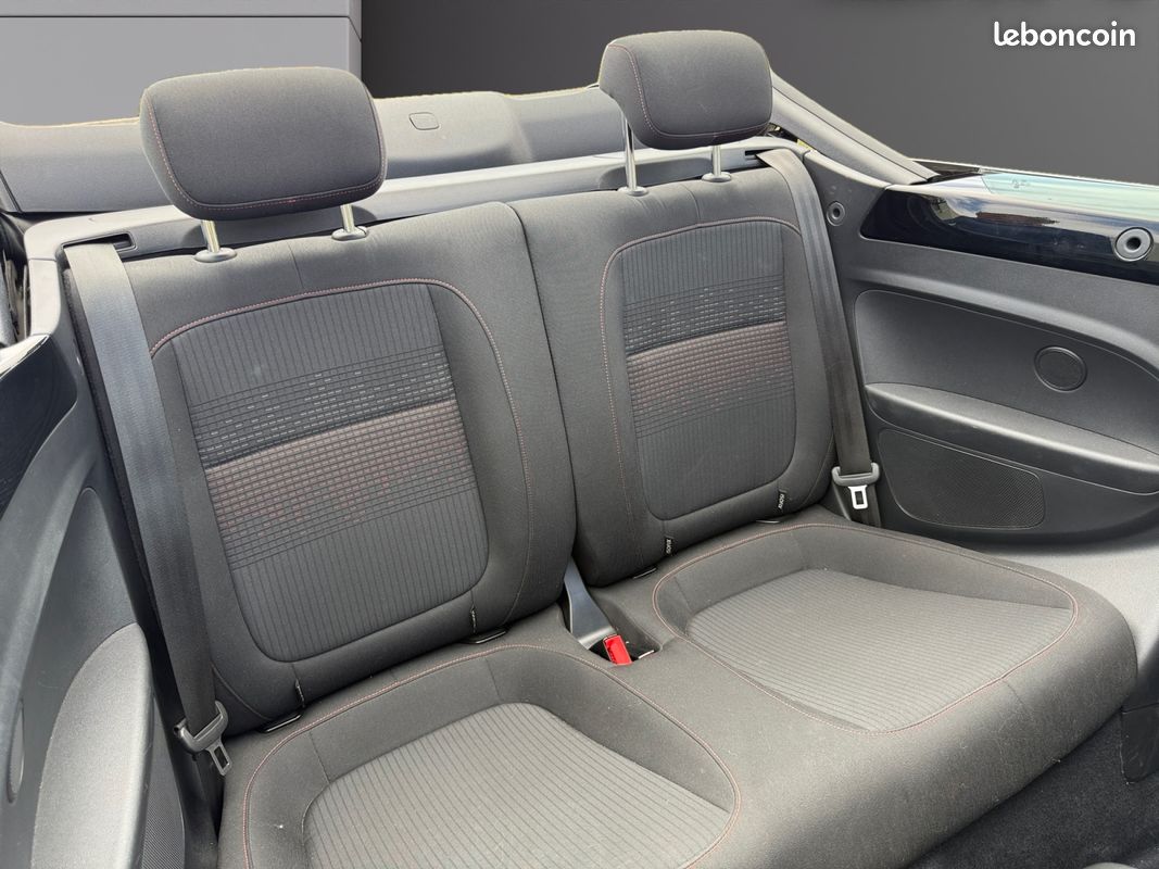 VOLKSWAGEN NEW BEETLE DECAPOTABLE Sound 1.2 TSI 105ch Garantie 12 mois Carplay sièges chauffant (image 13)