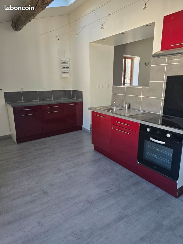 Appartement 4 pièces 64 m² · à Eyguières · 64 m² · 690 €