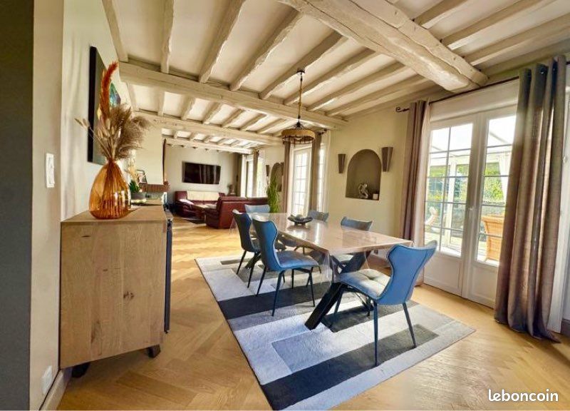 Maison 9 pièces 215 m² · à Colomby-Anguerny · 215 m² · 679 000 €
