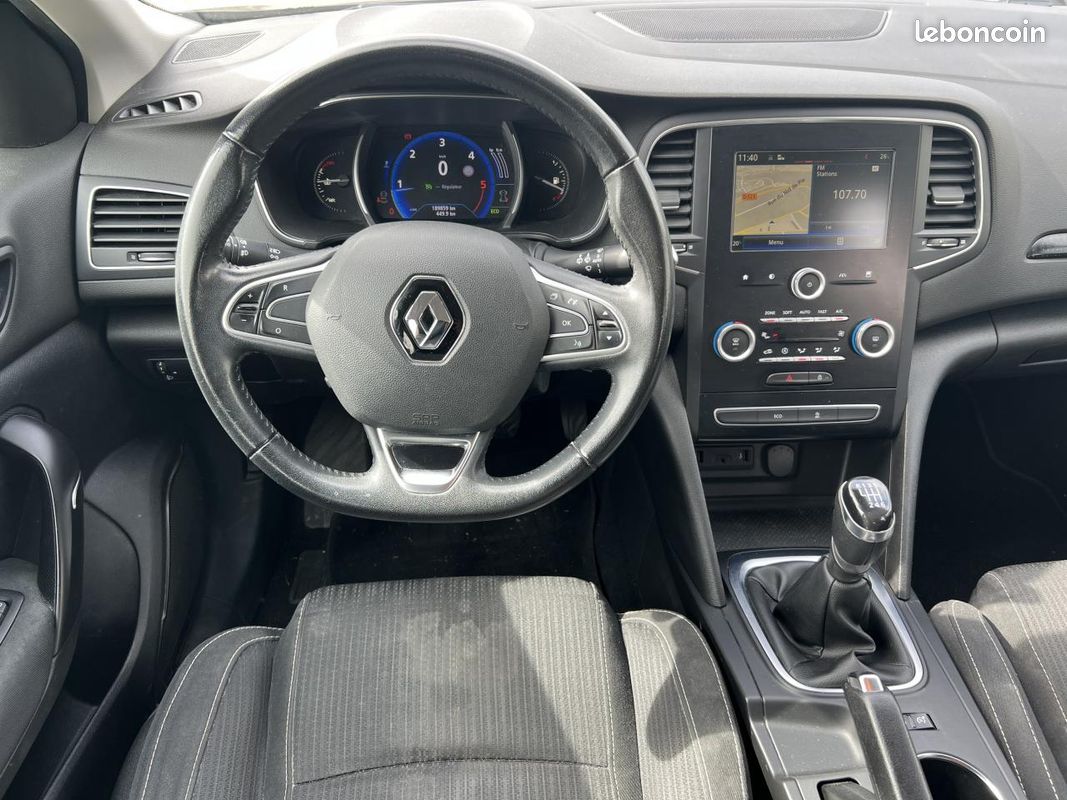 RENAULT MEGANE IV 1.5 dCi - 90 Business (Distri 2025) (image 13)