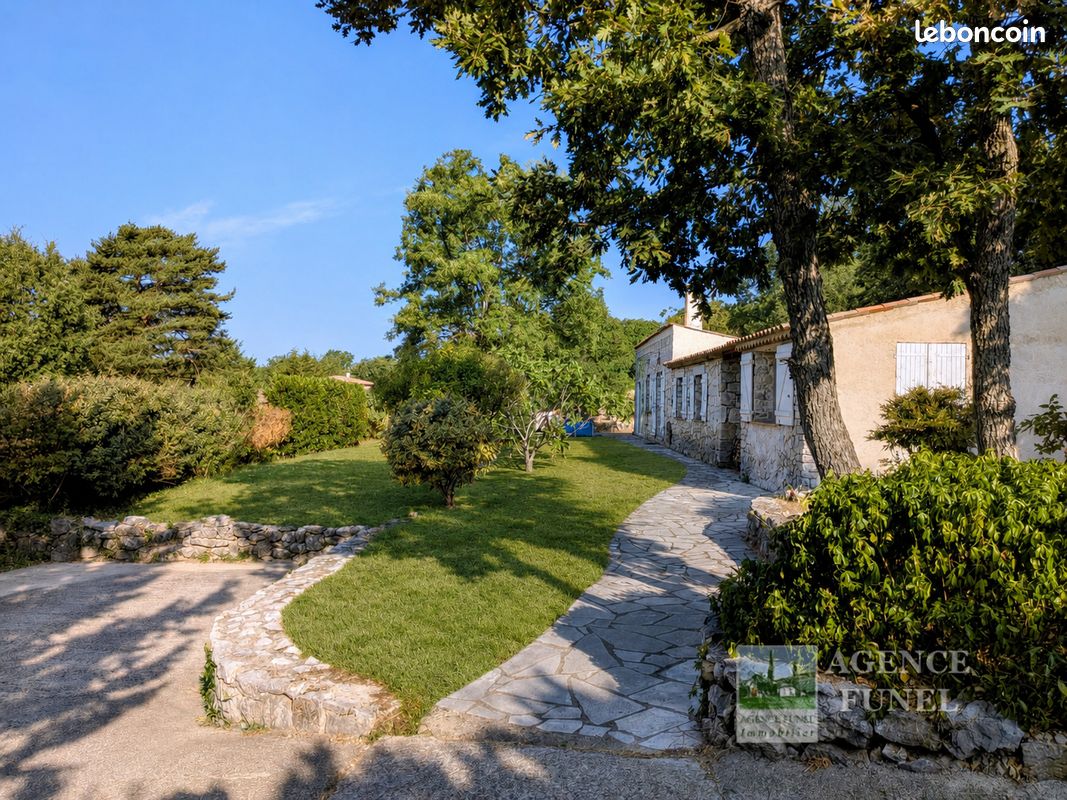 Maison 5 pièces 137 m² · à Saint-Vallier-de-Thiey · 137 m² · 599 000 €