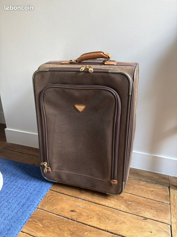 Valise Jump (image 1)
