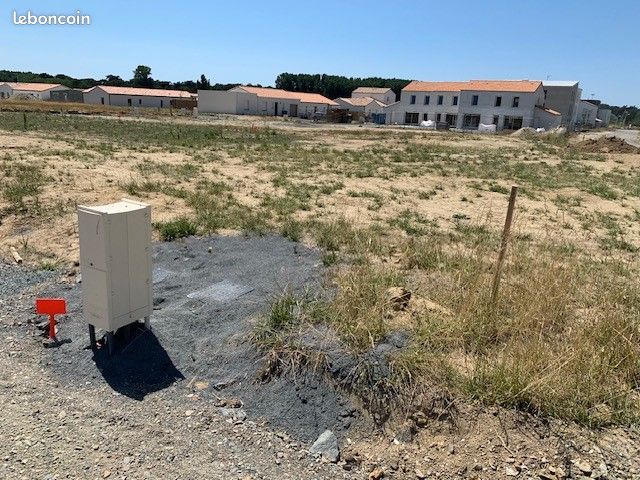 Terrain de 305 m² Givrand · 79 000 €