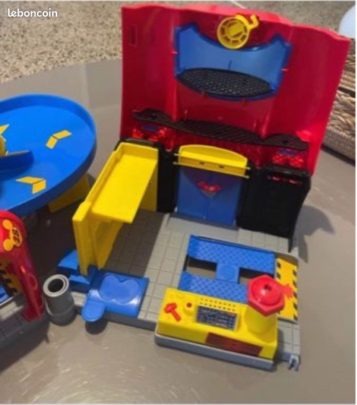 Garage Mickey (image 2)