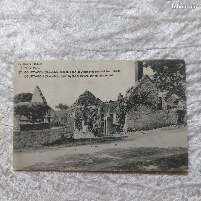 Courtacon 77 - incendié pendant la retraite WW1 cpa (image 1)