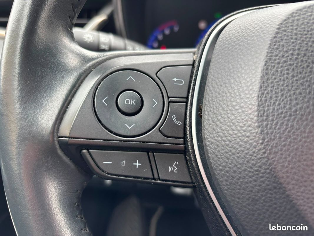 TOYOTA COROLLA TOURING SPORTS HYBRIDE MY21 122h Dynamic (image 23)