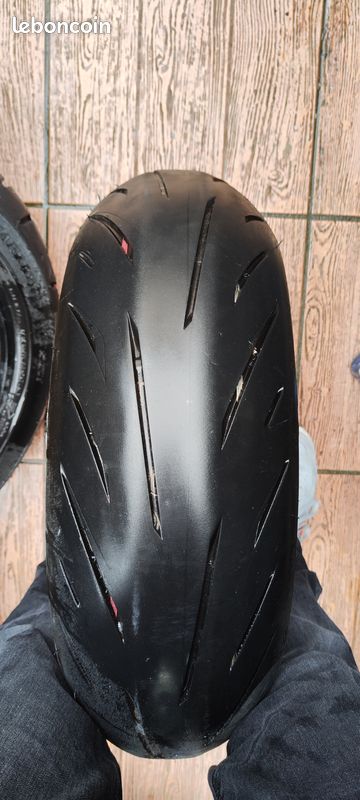 Pneu moto 190/50/17 Bridgestone S22 (image 1)