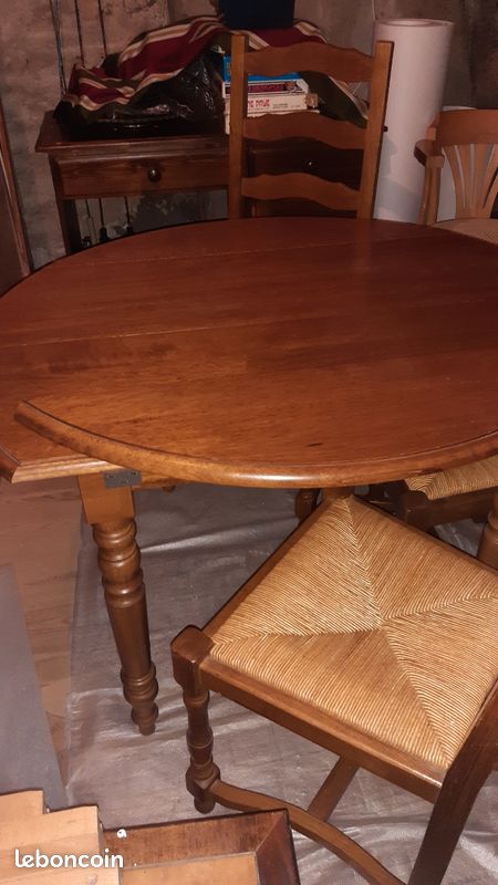 Table ronde pliante plus rallongeet 4 chaises (image 1)