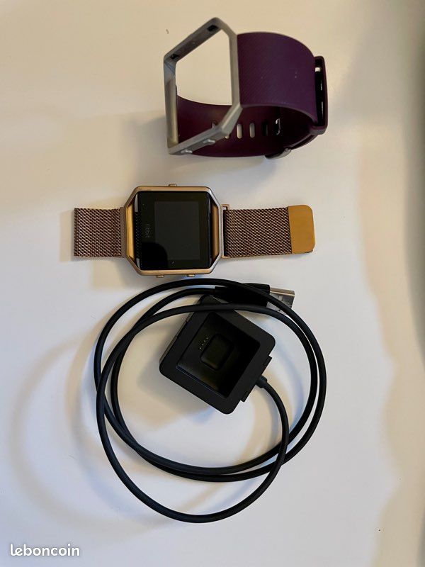 Fitbit versa 1 (image 1)