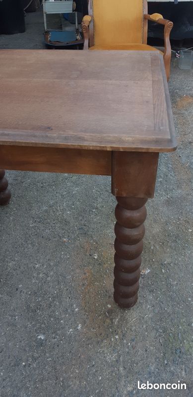 Table chene pied torsadé (image 2)