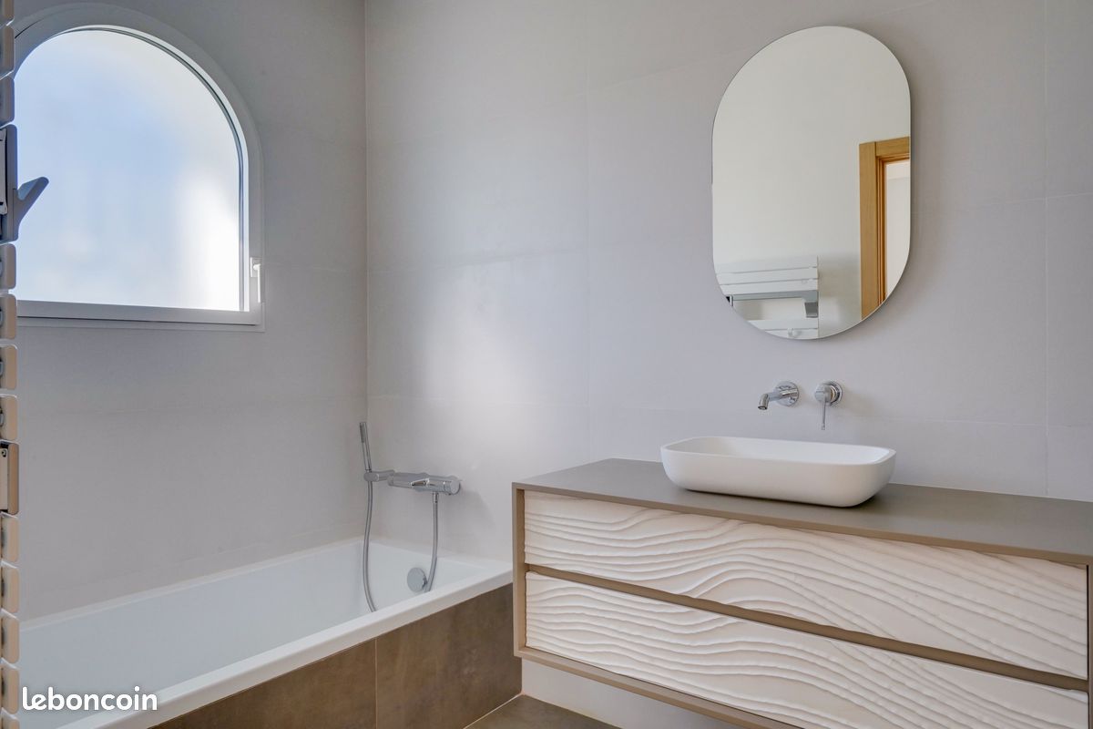 Propriété 9 pièces 330 m² (image 15)