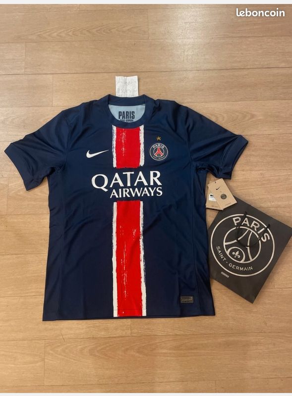 RESTOCK Maillot Collector Fourth Stadium PSG Jordan 24/25 Manches Longues - Champions of Europe 2025 chez PSG Store