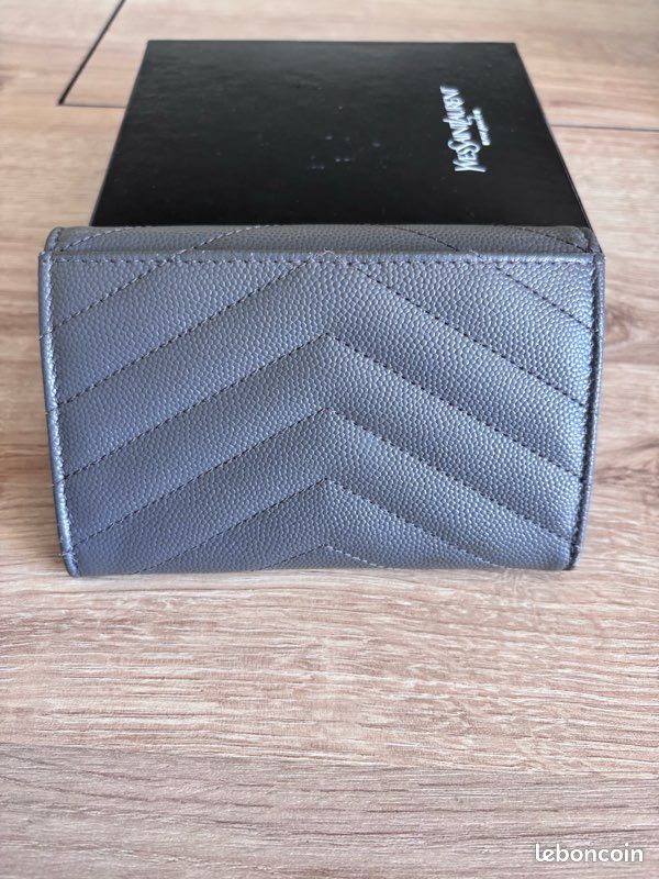 Portefeuille Yves saint Laurent (image 5)