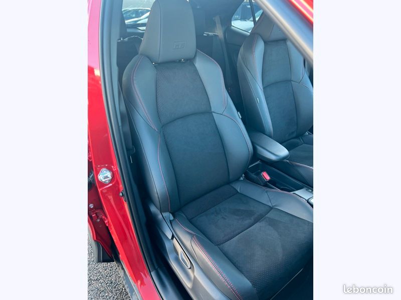 Toyota Yaris Cross Hybride 1.5 HYBRID 130H GR SPORT TECHNO (image 17)