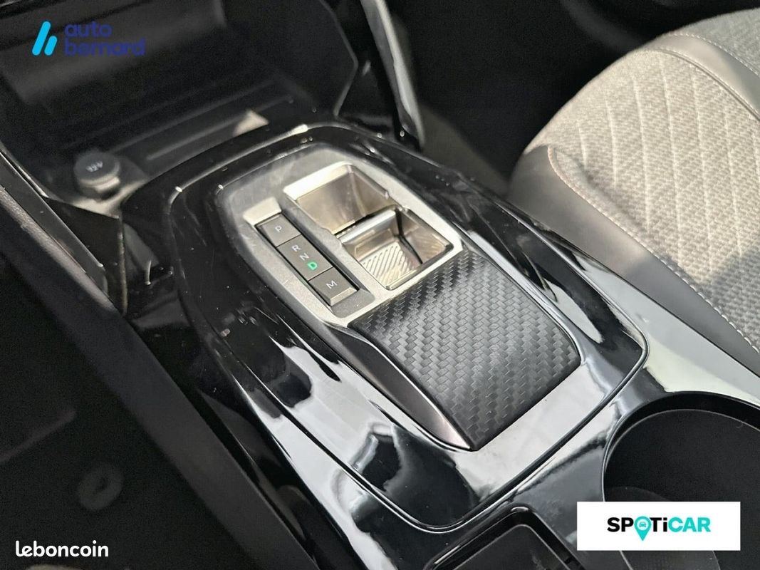 Peugeot 208 1.2 Hybrid 110ch Allure e-DCS6 (image 20)