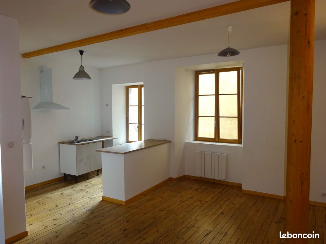 Maison 2 pièces 46 m² · à Saint-Bonnet-le-Château · 46 m² · 301 €/mois