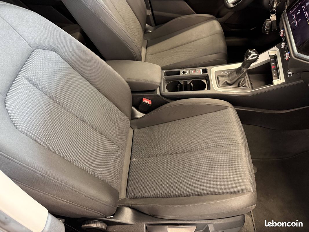 AUDI Q3 35 TDI 150 ch S tronic 7 Design (image 33)