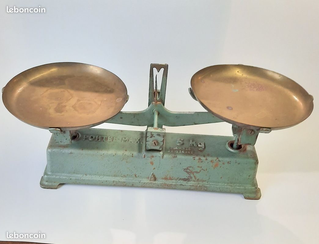 Vieille Balance De Ménage Record Des Années 50/60 – Vintage Et Fonctionnelle
