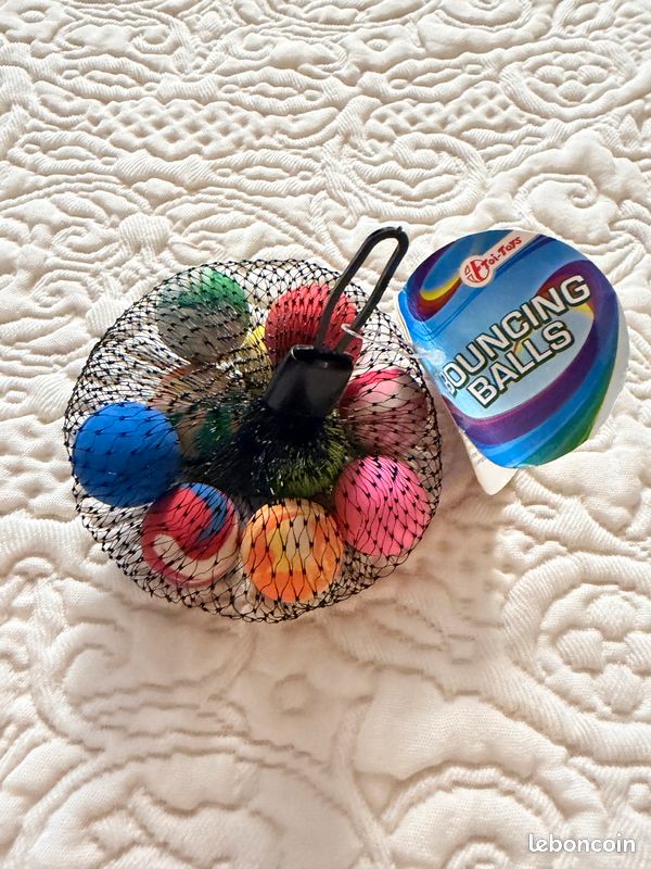 Bestway – Lot de 100 balles rebondissantes multicolores – Diamètre 6,5 cm – Pour jeux de piscine – Résistantes et durables