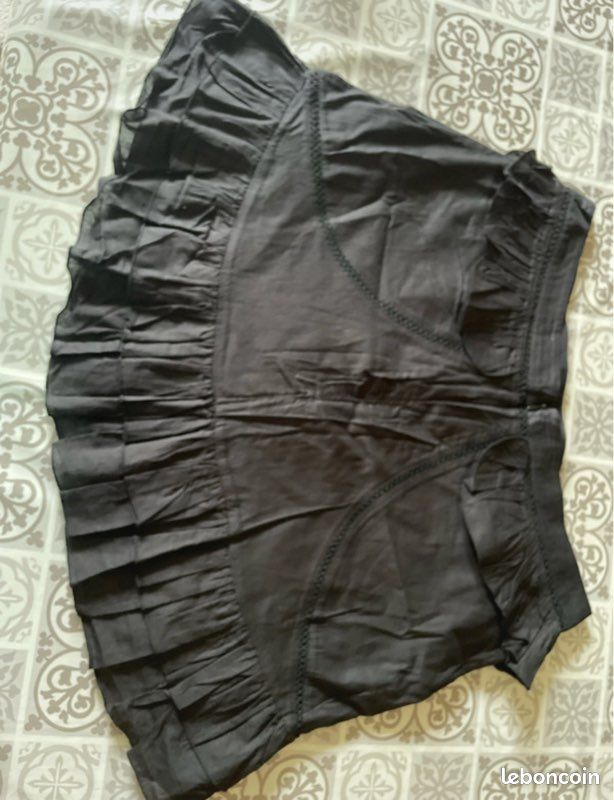 Jupe Tendance Les Copains Taille 40 (US 6) Noire Neuve Sans étiquettes