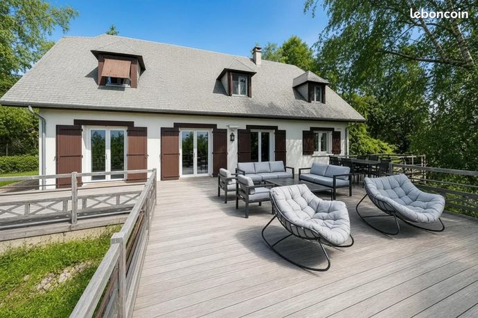 Maison 6 pièces 230 m²