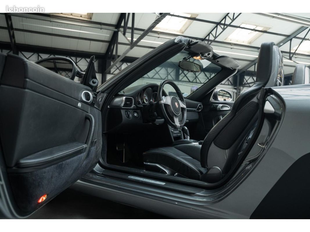PORSCHE 911 997.2 Carrera S Cabriolet *Française / Gris Météor (image 35)