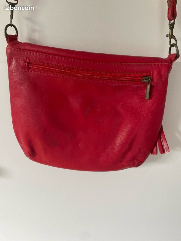 Sac The SAK En Cuir Rouge Vieilli - Pochette Bandoulière Convertible - Occasion - Style Pratique Et élégant