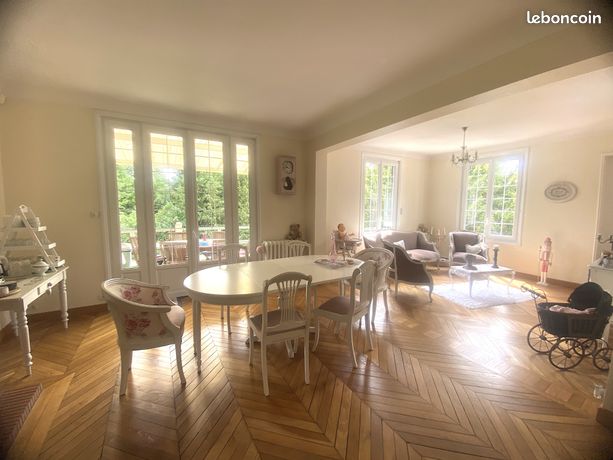 Propriété 9 pièces 200 m²