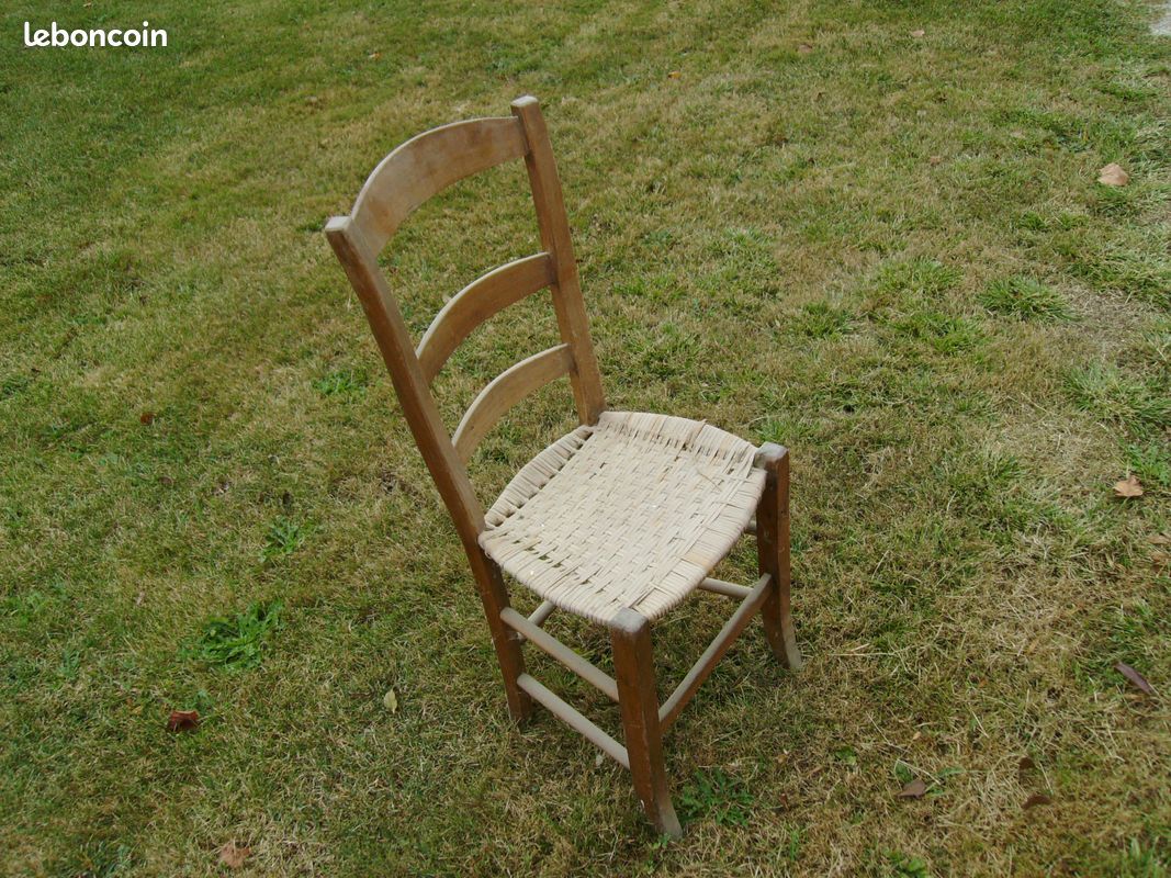 Chaise ancienne (image 1)