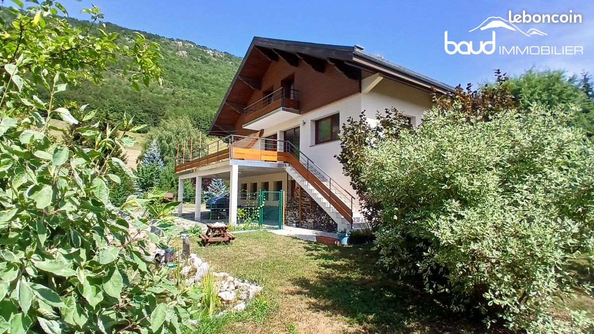 Maison 7 pièces 212 m² · à Lans-en-Vercors · 212 m² · 649 000 €