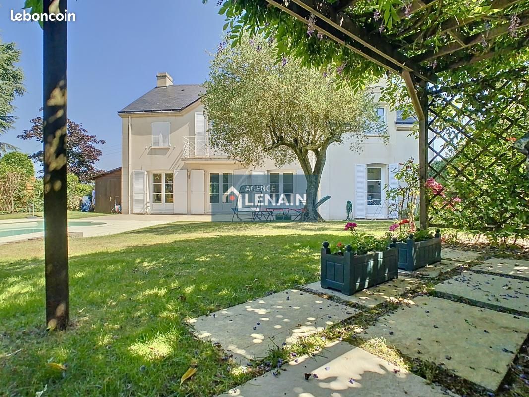 Maison 9 pièces 197 m² · à Cholet · 197 m² · 447 200 €