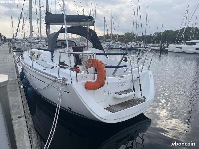 Sun Odyssey 30 DL — View photo 1