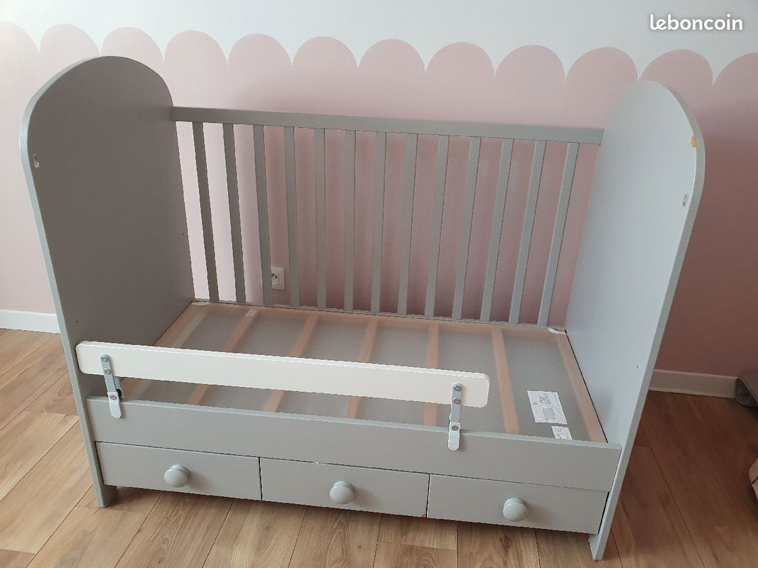 Lit bébé (image 1)