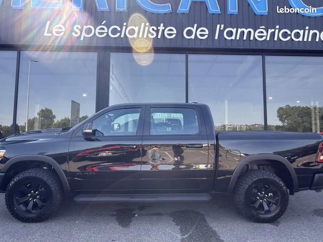 Dodge ram 1500 crew rebel night edition air (image 2)