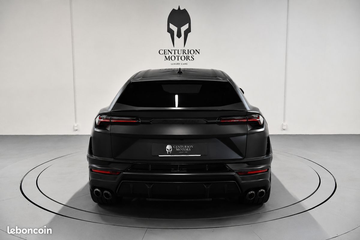 Lamborghini urus performante (image 5)