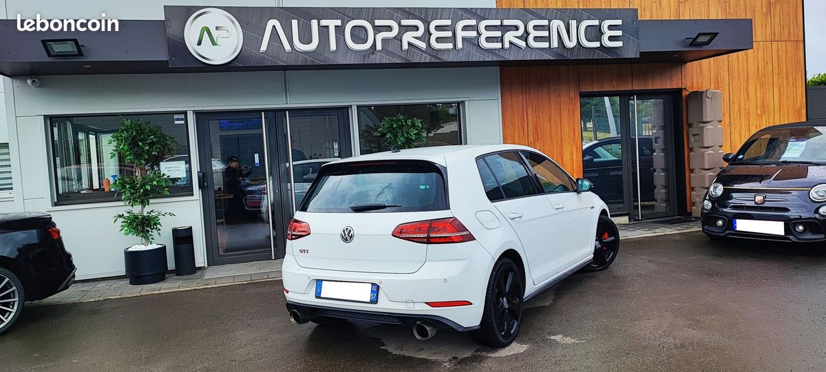 Volkswagen GOLF VII 2.0 TSI 230 CH GTI PERFORMANCE 5P*KEYLESS*FRONT ASSIST*ACC*PARK PILOT*DYNAUDIO (image 2)