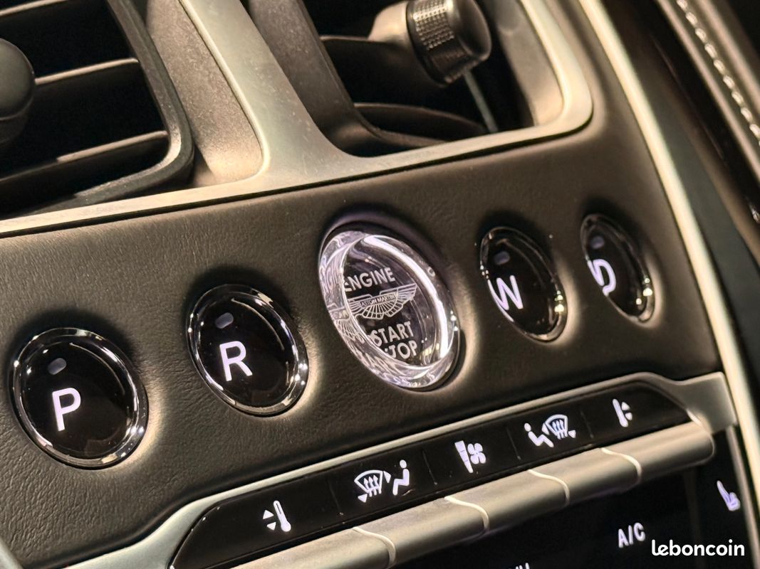 ASTON MARTIN DB11 COUPE V8 4.0 510 BVa (image 28)