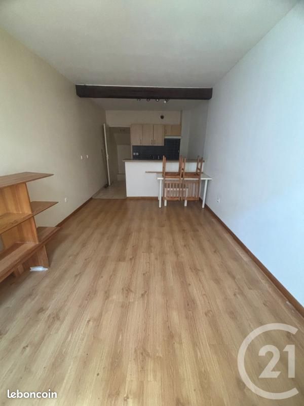 Appartement 1 pièce 26 m² · à Corbeil-Essonnes · 26 m² · 564 €
