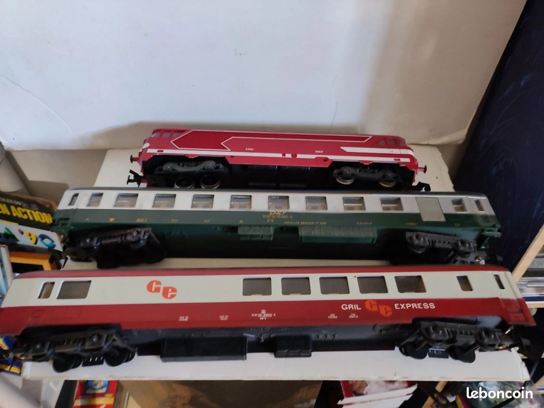 Coffret Lima / Jouef HO – Locomotive 67001 + Voitures + Rails + Pont Tournant